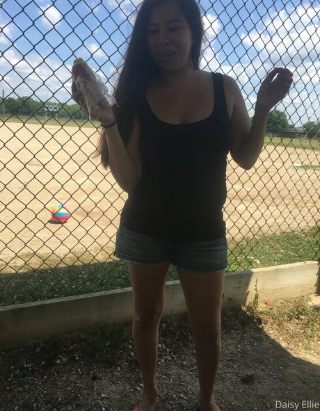 devilishdaisy hd actress image