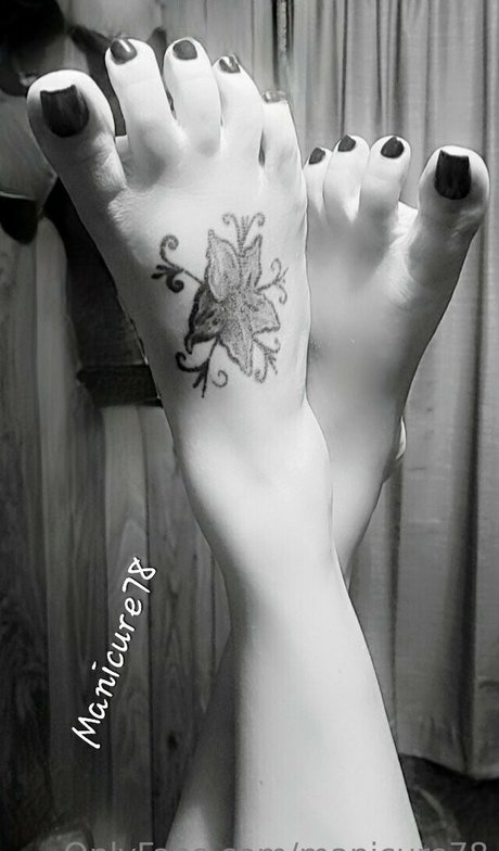 manicure78 sexy model pic