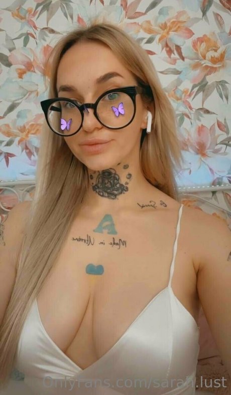 sarah lust star nice pictures