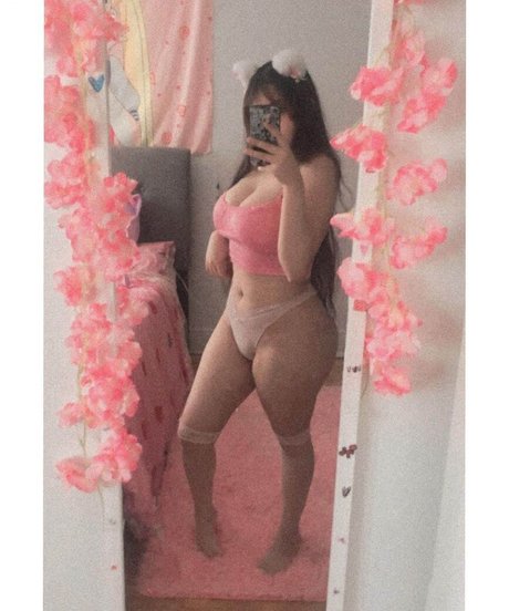 babymelini model xxx image