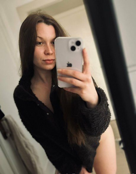 arteich model beautiful image