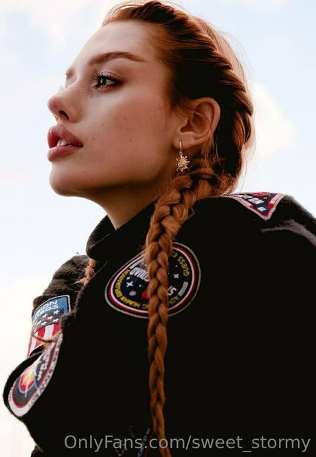 stormy bunny xxx model img