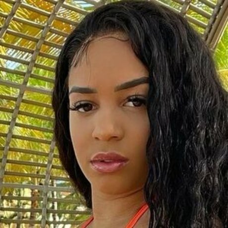 Tiffanieray hot pornstar pictures