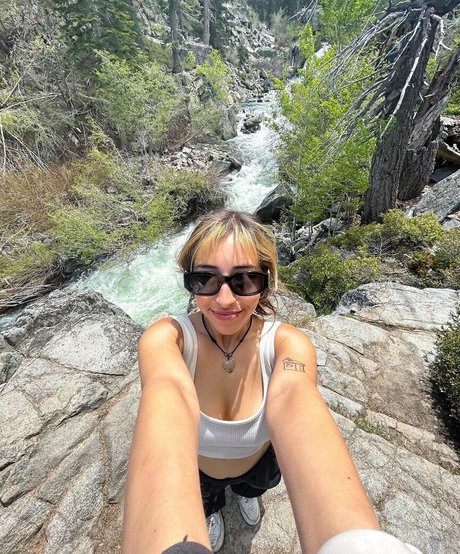 Tiana Renay naked pornstar pics