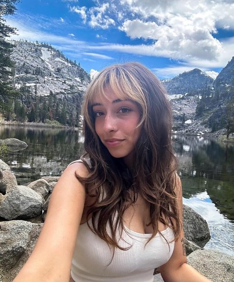 Tiana Renay hd actress picture