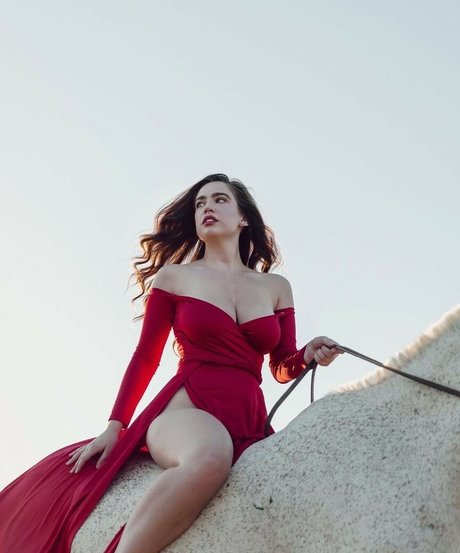 Stephanie Oustalet hot model archive