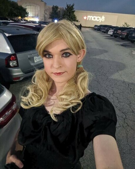 Wendy B_ sexy pornstar pictures