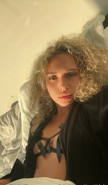 kickingitwithk pretty model images