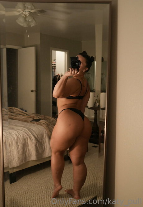 Katy Pull erotic pornstar pictures