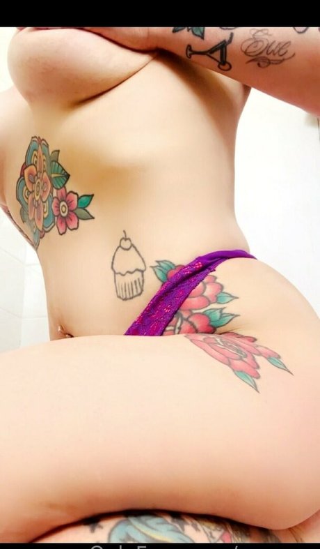 gwencx nude model picture