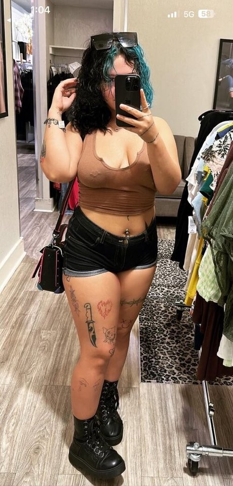 succubusxlilith pretty pornstar pics