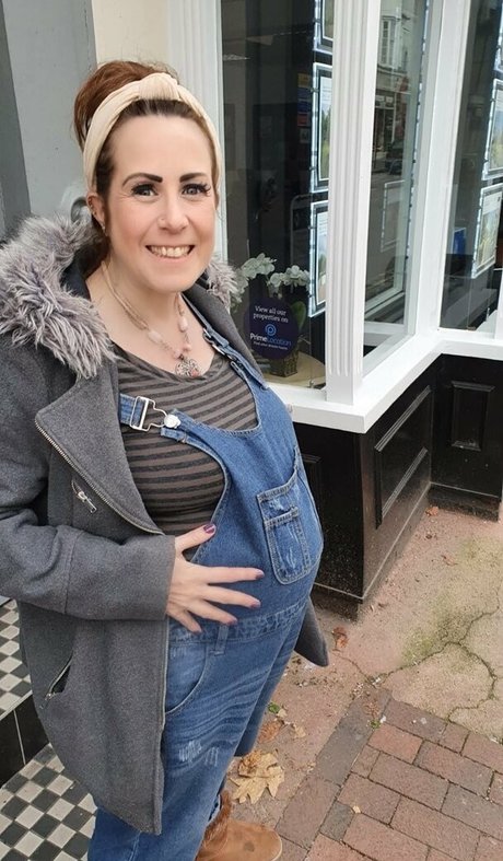 pregnantenglishrosefree star top gallery