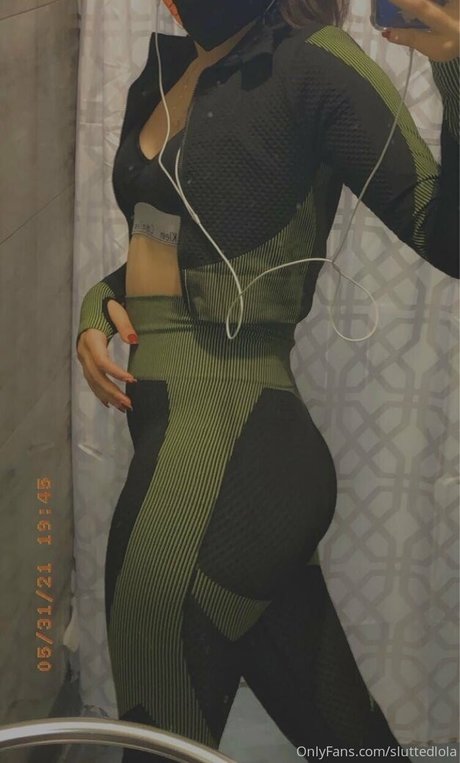 sluttedlola erotic actress pictures