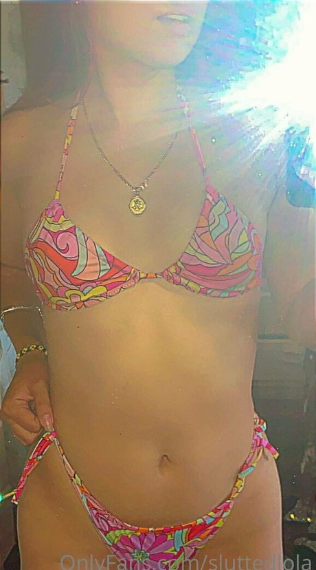 sluttedlola pornstar sexy pics