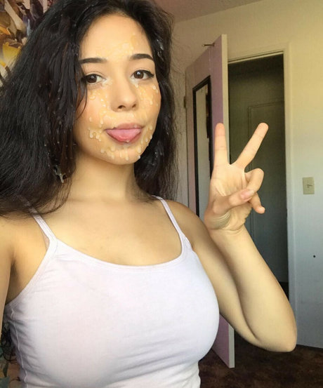 ConfusingQT hot pornstar picture