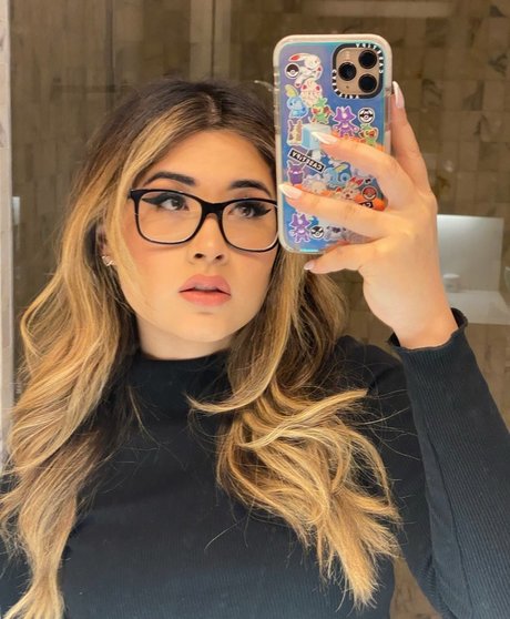 yourprincesslol naked pornstar img