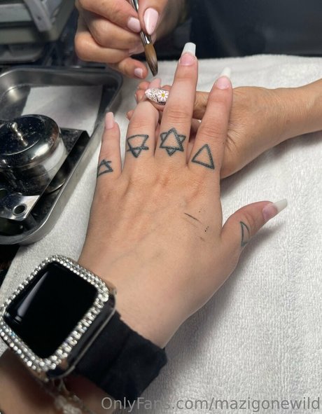 mazigonewild model sexy image