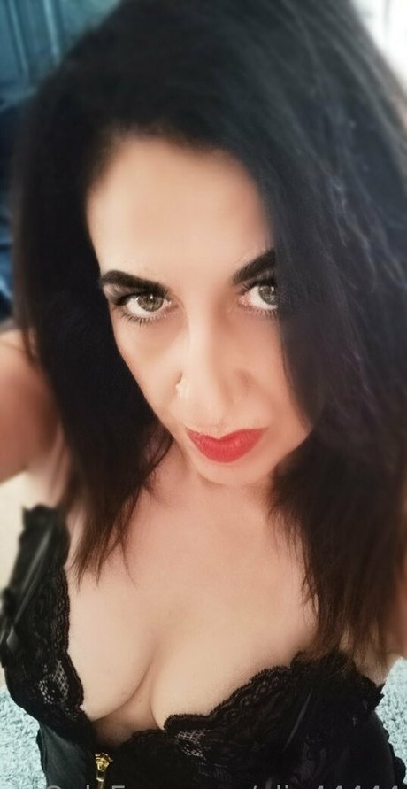 alig44444 model adult picture