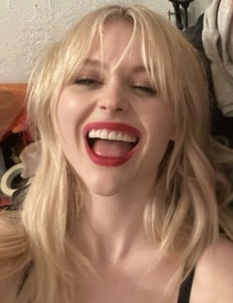 Emily Lind beautiful actress pic