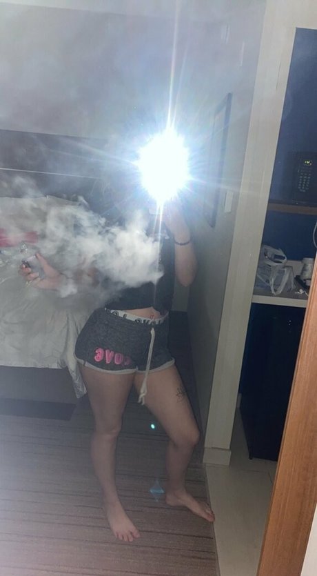 itsyagirlsky model pretty photos