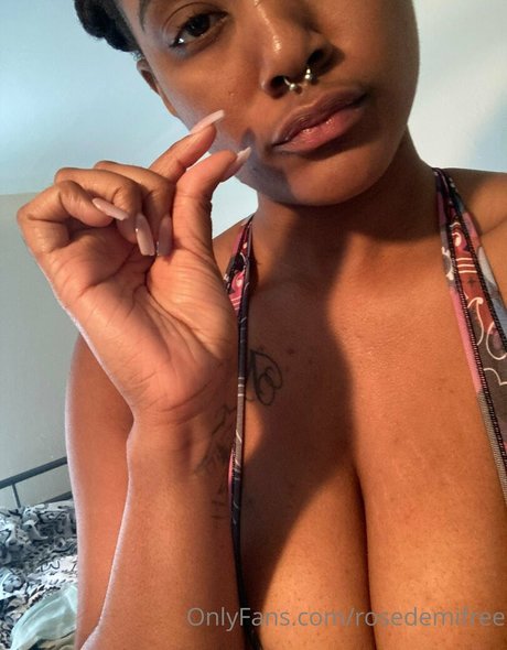 rosedemifree nice model picture