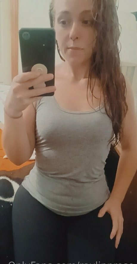 raylinnrose erotic model archive