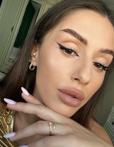 Adalline pornstar nude img