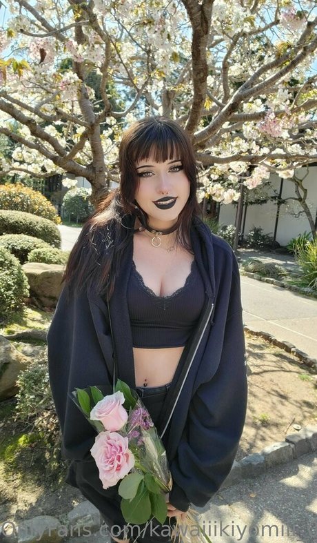 Rue Hernandez sexy model picture