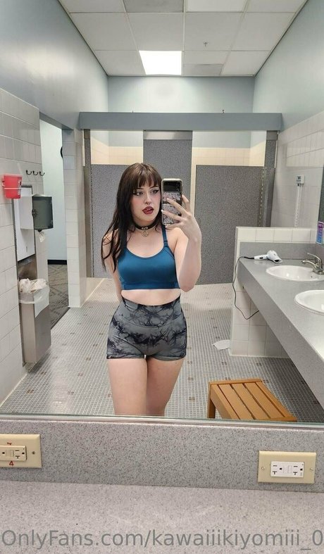 Rue Hernandez exclusive pornstar photos