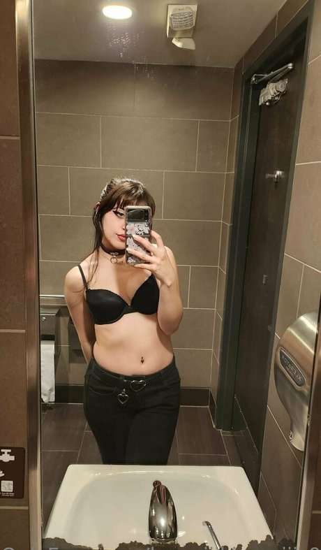 Rue Hernandez pornstar top img