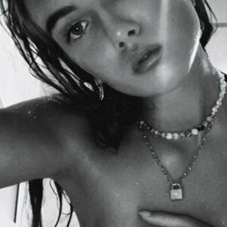 Cnudyart model best photo