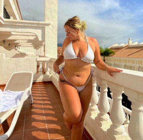 Stacey Pink high quality star image