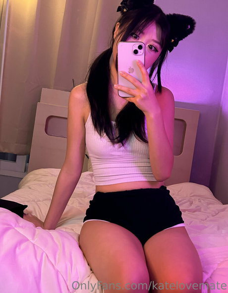 katelovemate pretty pornstar picture