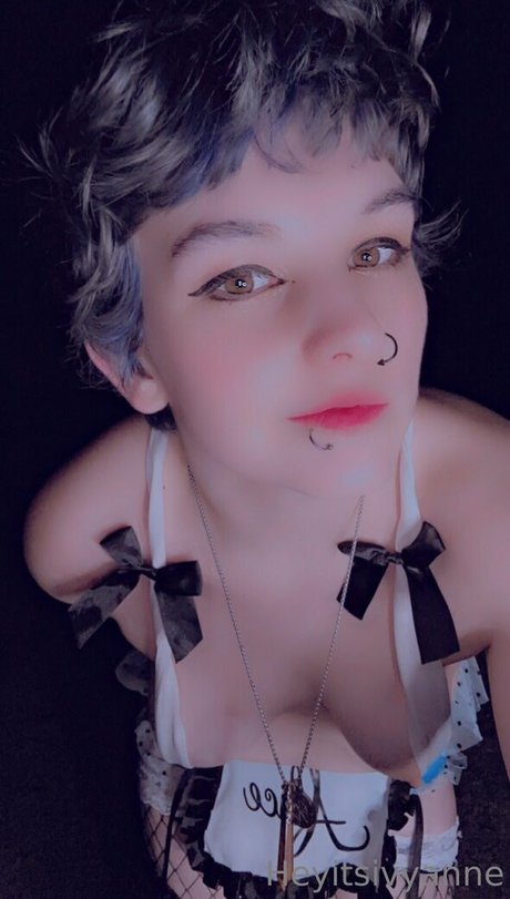 heyitsivyanne model sexy image