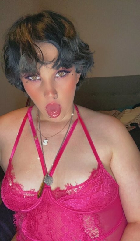 heyitsivyanne nude actress picture