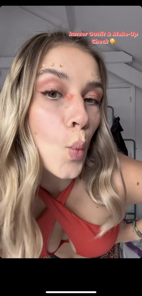 Paula Doeringer model nude photos