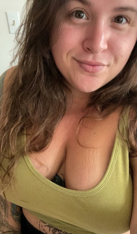 HandfulHeather star nudes pic