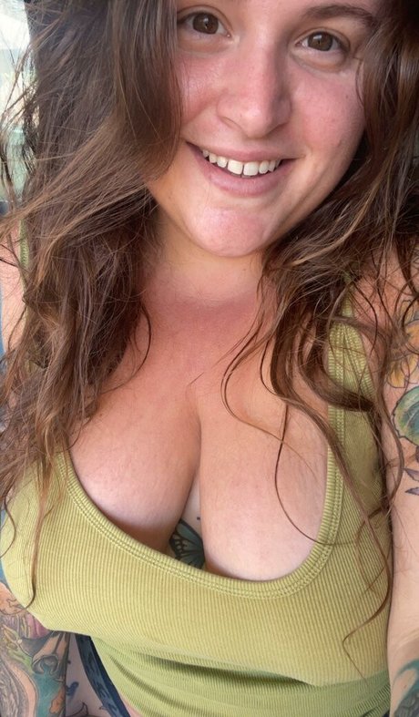 HandfulHeather model art galleries