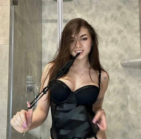 love whip erotic pornstar picture