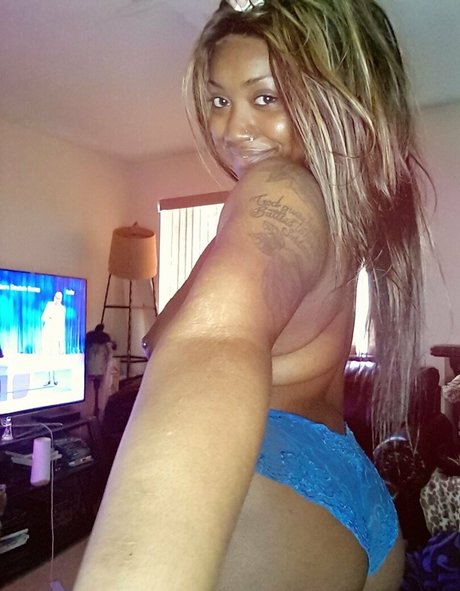 sweeeetcaramella adult model pics