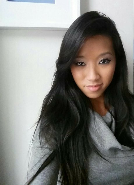 LexxiStar model adult image