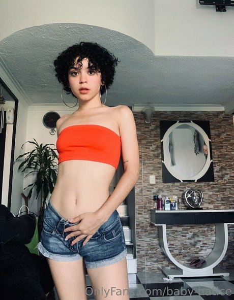 baby hatice model sexy picture