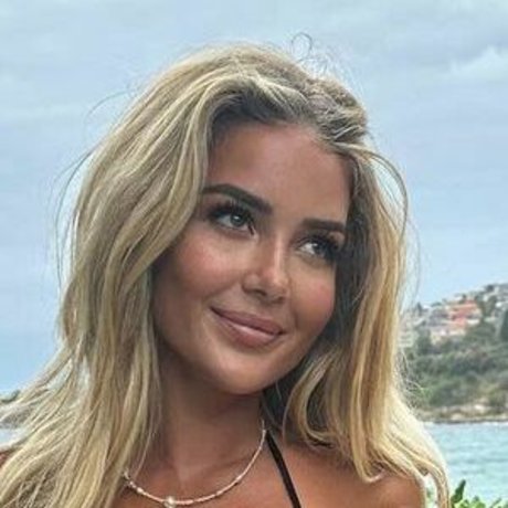 Phoebe Isobel adult actress galleries