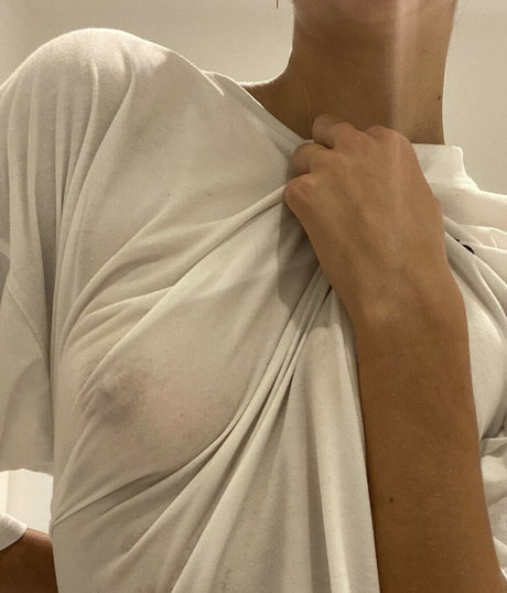 Samantha Frison model hot pictures