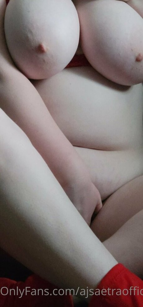 ajsaetraofficial star nudes picture