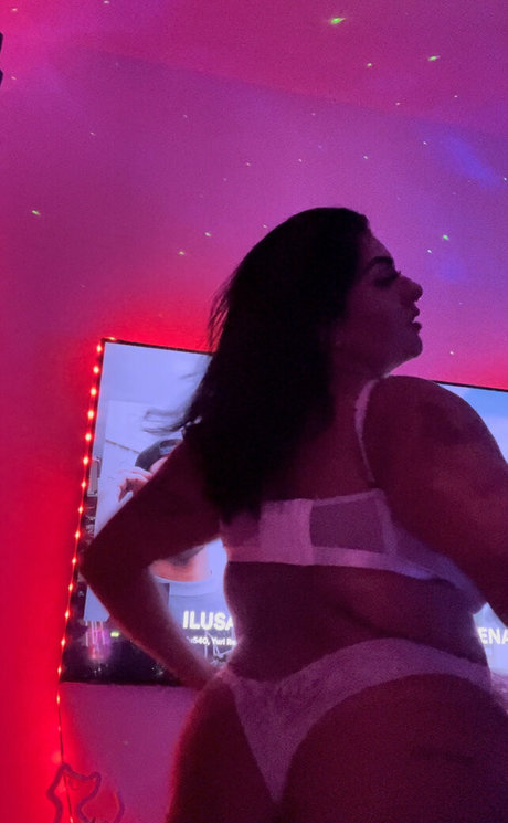 MandyLia hot pornstar photo