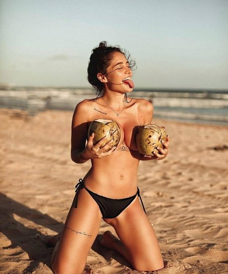 Thaylise Pivato pornstar high quality images