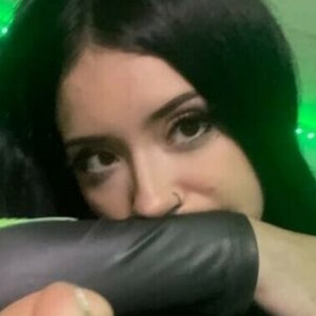 Shilynn Velez xxx model pictures