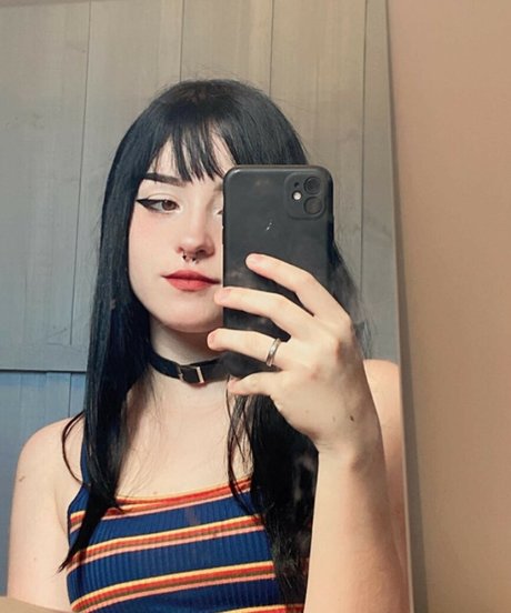 Kakaushow 2002 sexy model photos