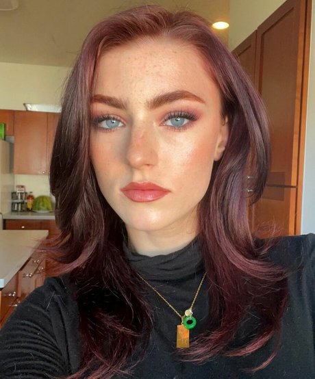 Autumnrosehoney model art photo